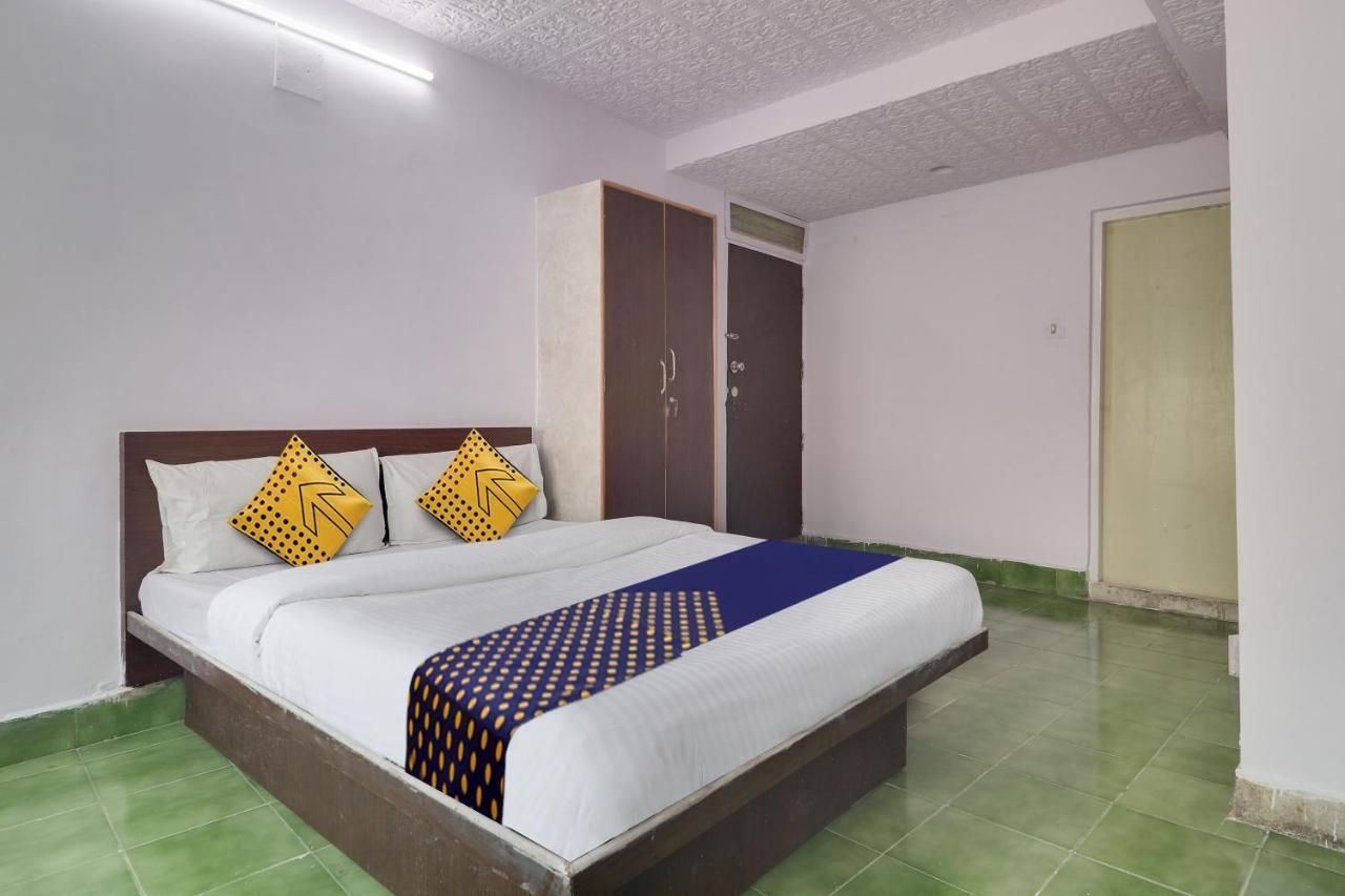 Spot On Apsara Hotel Хайдарабад Экстерьер фото