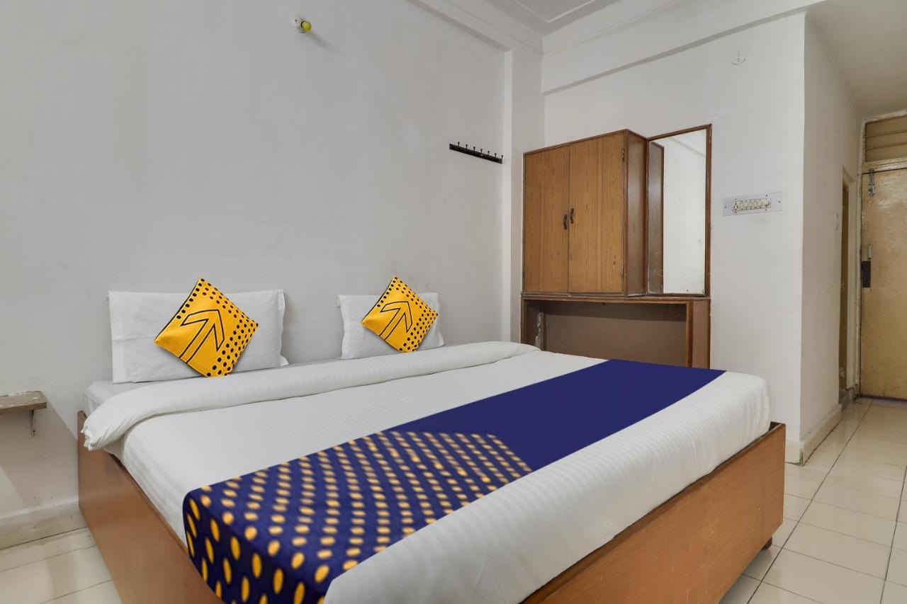 Spot On Apsara Hotel Хайдарабад Экстерьер фото