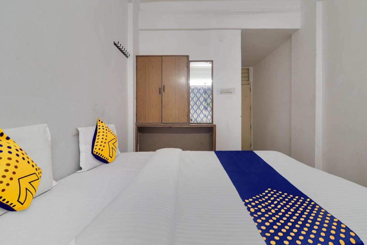 Spot On Apsara Hotel Хайдарабад Экстерьер фото
