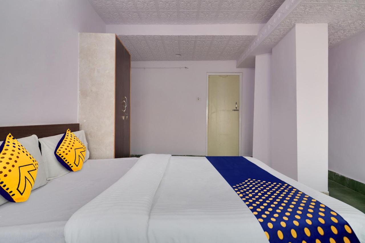 Spot On Apsara Hotel Хайдарабад Экстерьер фото