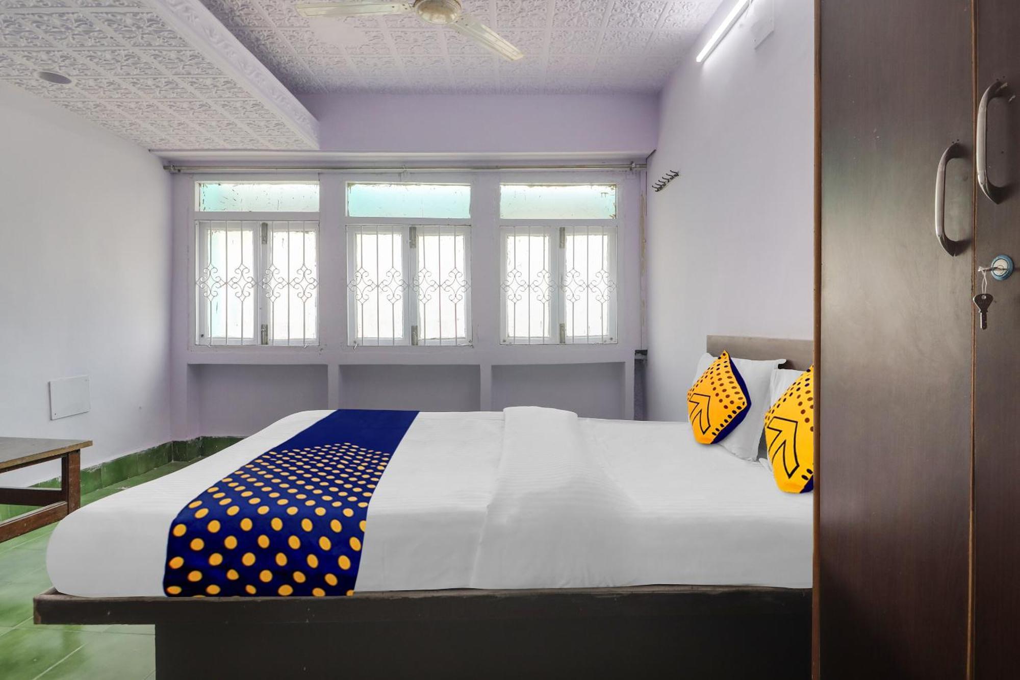 Spot On Apsara Hotel Хайдарабад Экстерьер фото